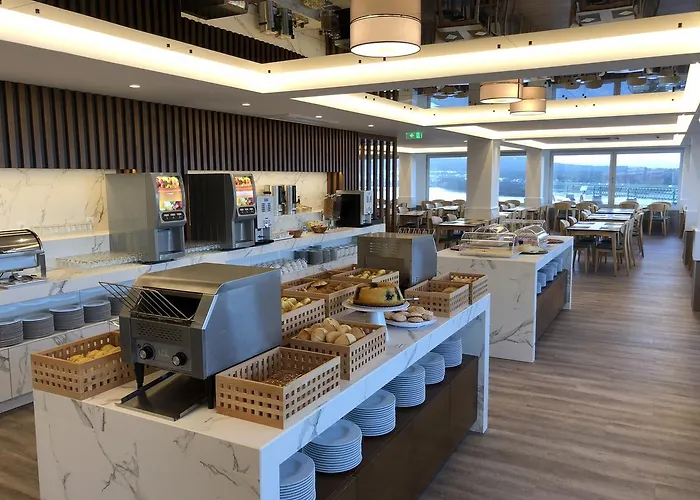 Отель Do Parque Виана-ду-Каштелу